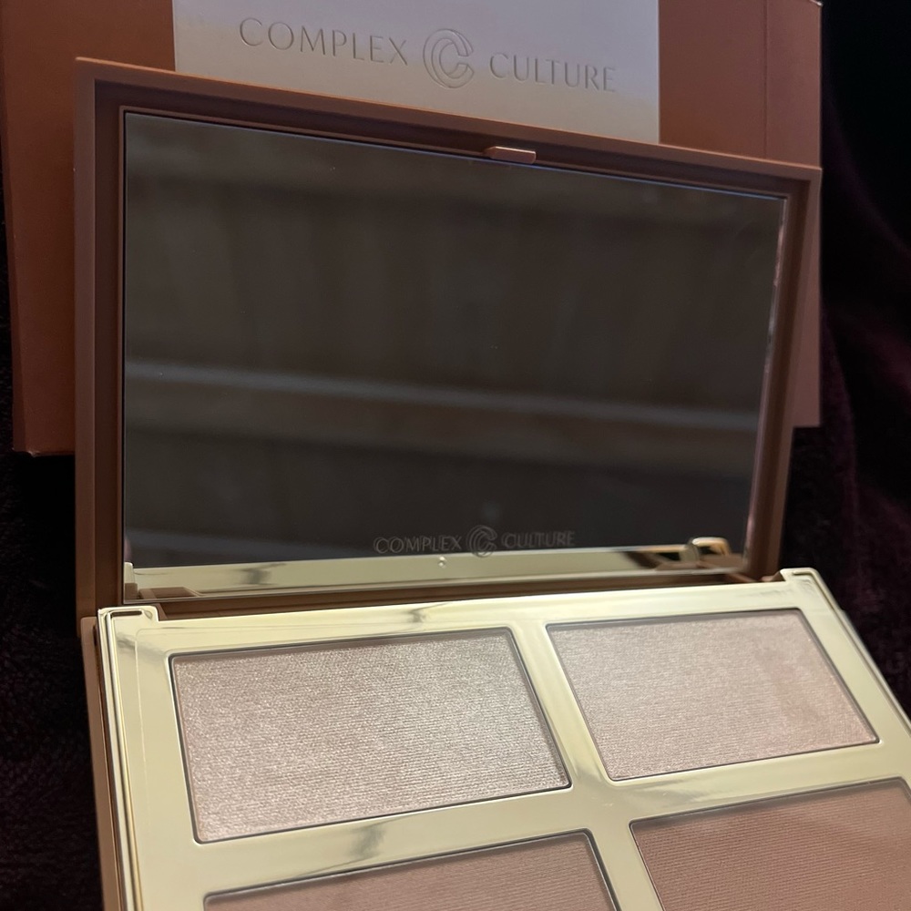 Complex Culture “In The Moment” Baked Highlighter & Bronzer Quad